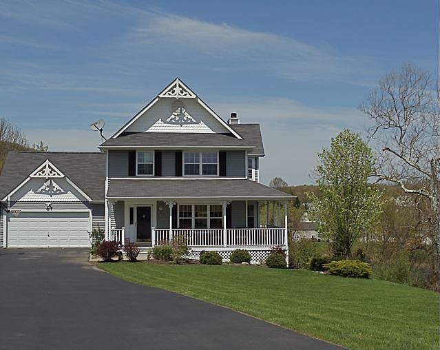 2nd image of 12 Watchhill Rd