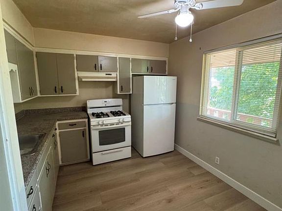 4th image of 10500 Saltana Way