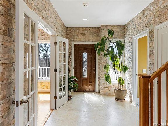 4th image of 753 Goodale Hill Rd