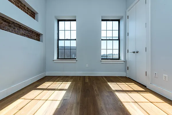 Rented by Nooklyn NYC LLC | media 21