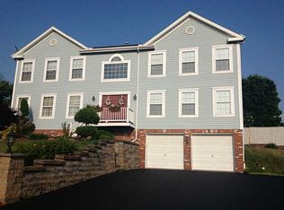 512 Hoover Dr, Apollo, PA