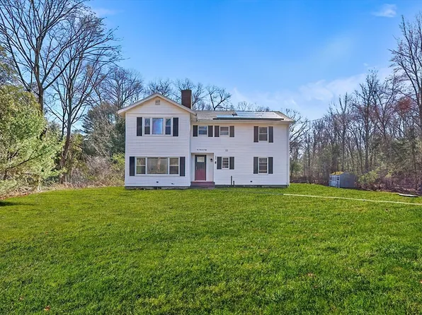 650 East St, Brockton, MA 02302