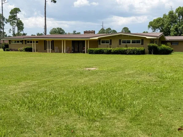 106 W 7th St, Donalsonville, GA 39845
