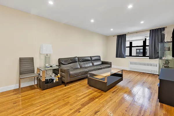 Sold by Ilite Realty Inc | media 17