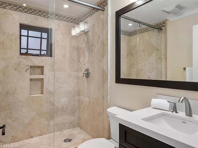 15014 Valleyheart Dr — Photo 29
