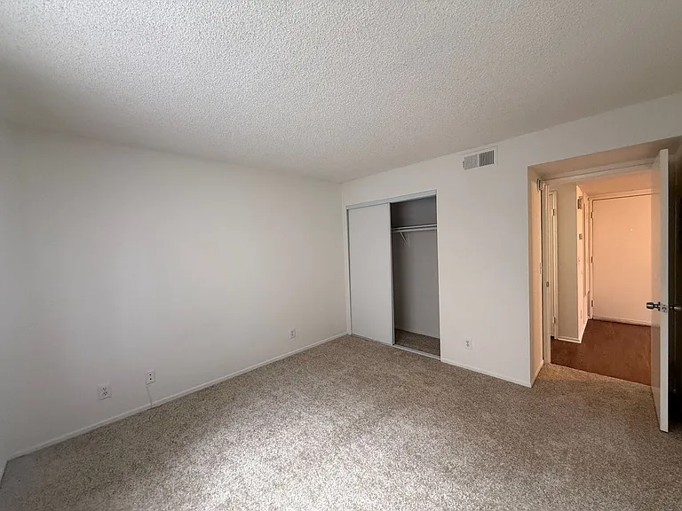 Foothill Blvd. Apartments — Photo 9