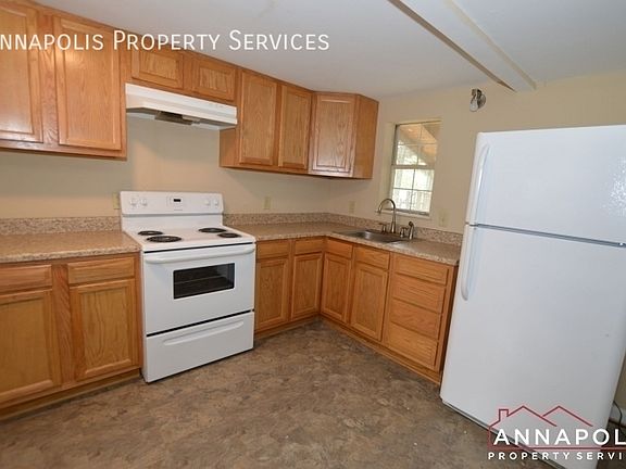 3rd image of 536 Tepper Rd