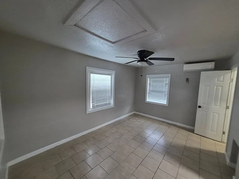 115 Caldwell St #5 — Photo 5