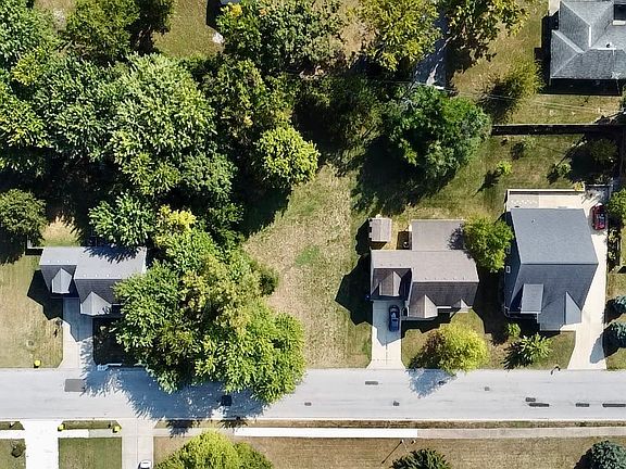 2nd image of 1030 Deer Field Dr