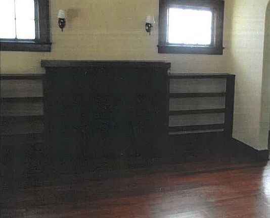 4th image of 435 E 6th Ave