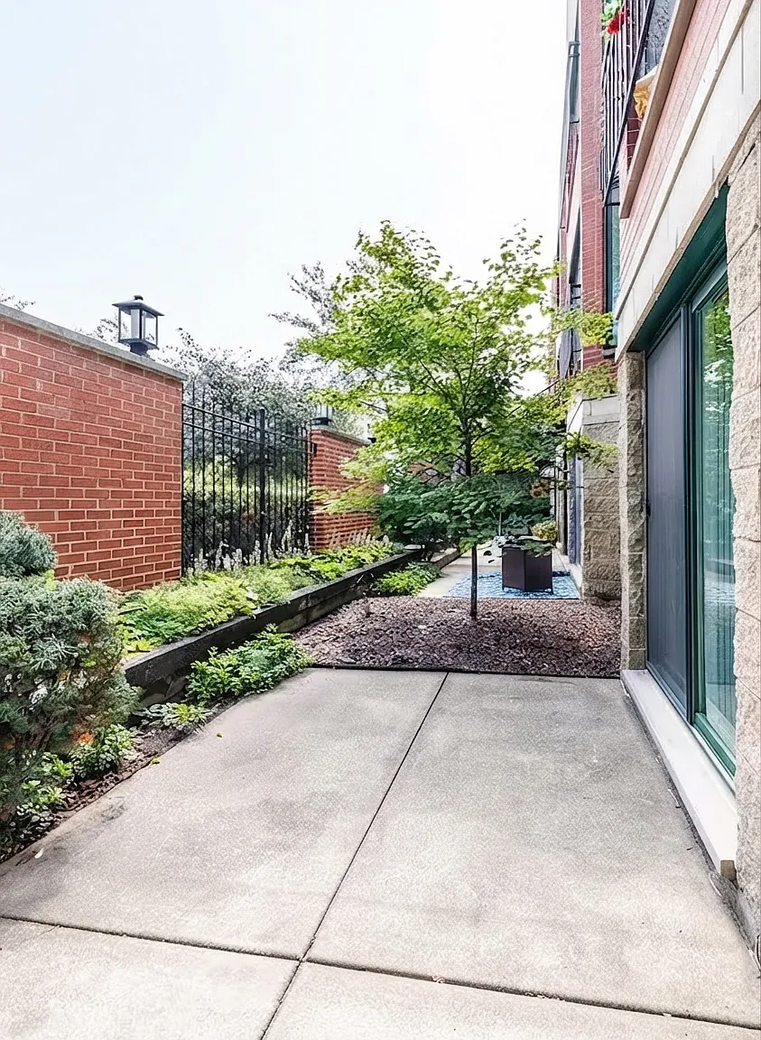 1 bed, 700 sqft, $1,599 — Photo 2