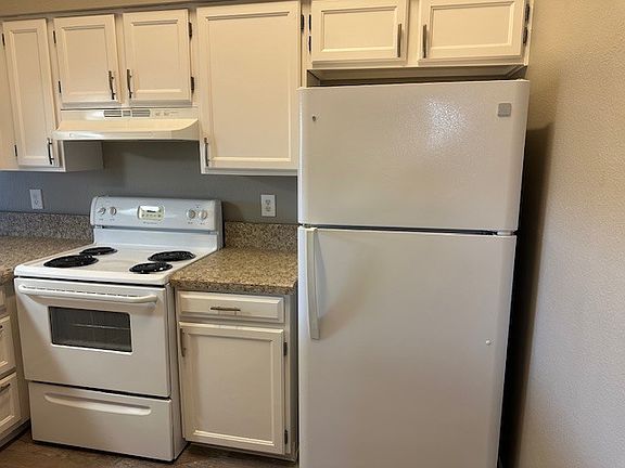 3rd image of 1908 N Spring APT 202