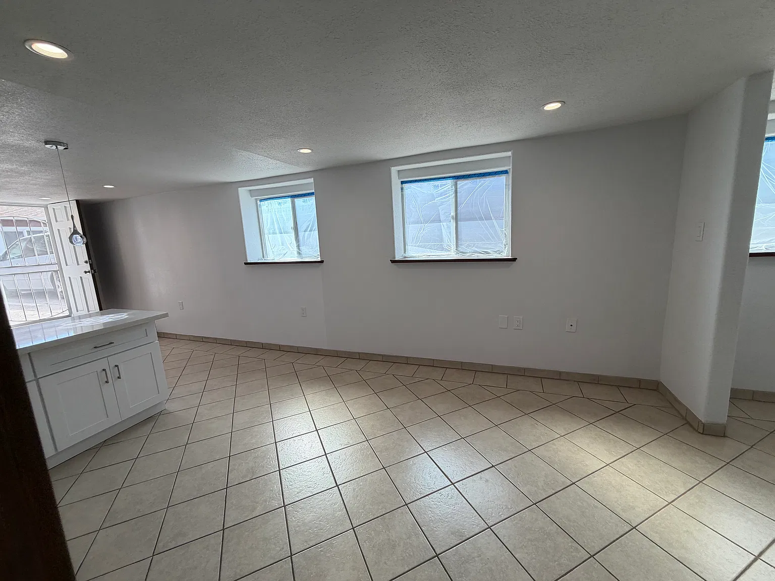 2 bed, 800 sqft, $2,600 — Photo 3