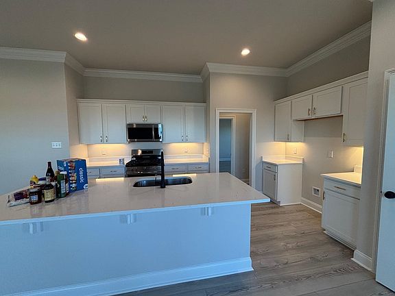 3rd image of 1300 Tina St