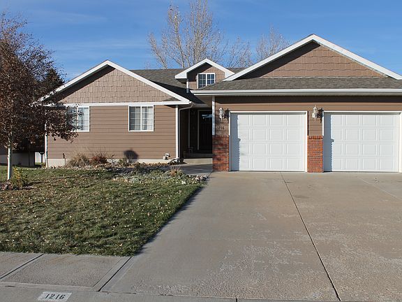 2nd image of 1216 Alvarado Ct
