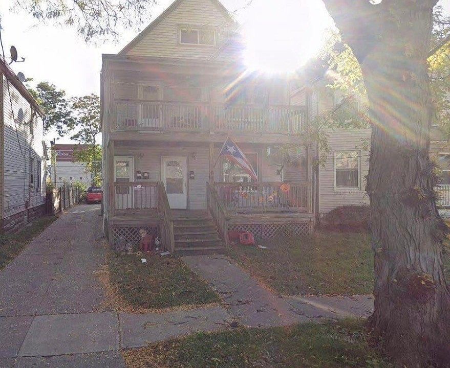 1st image of 3147 W 82nd St