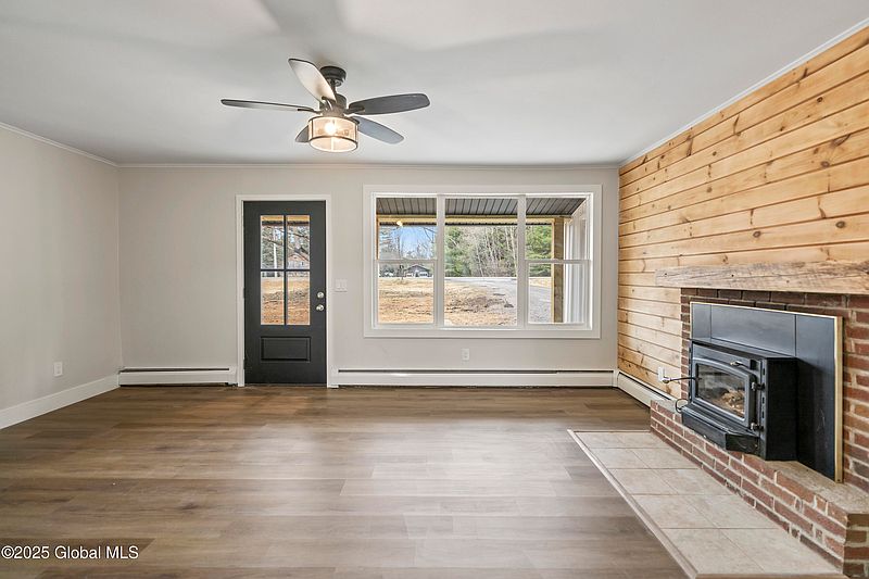 4th image of 393 Midline Road