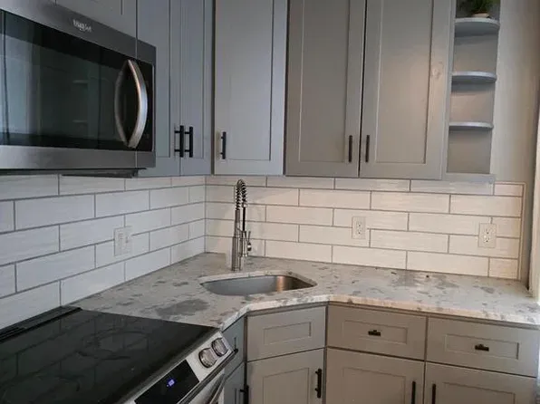 217 Green Ln Floor 2, Philadelphia, PA 19128