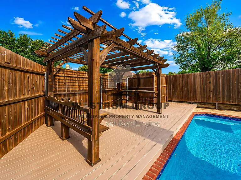 1257 Christopher Ln — Photo 34