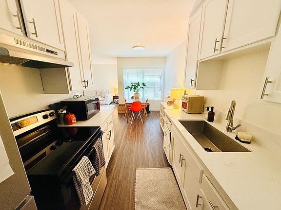 deep farmhouse stainless steel sink