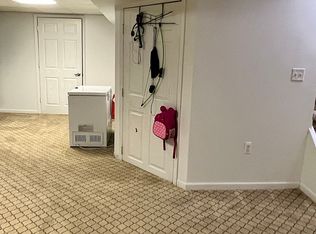 37098 Brynford Dr, Clinton Township, MI 48036