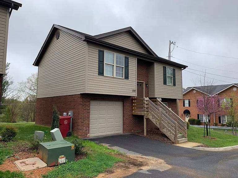1720 Skyline Dr #108 — Photo 1