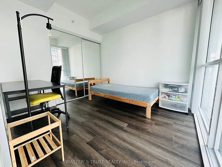 15 Grenville St #1708 — Photo 6
