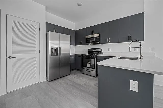 43-45 W 32nd St #406 — Photo 3