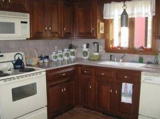 26 Shearmans Ln, Owls Head, ME 04854