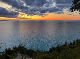 9627 E Seth Rd, Northport, MI 49670