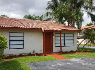 15015 SW 90th St, Miami, FL 33196