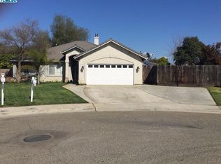 1088 N Roberta Way, Porterville, CA 93257