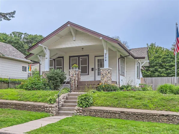 204 15th Ave S, South Saint Paul, MN 55075