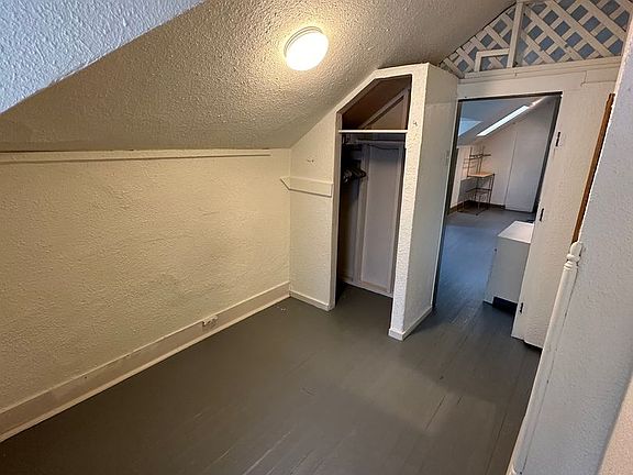 5th image of 2338 14th St APT 6