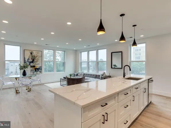 646 Newton Pl NW #303, Washington, DC 20010