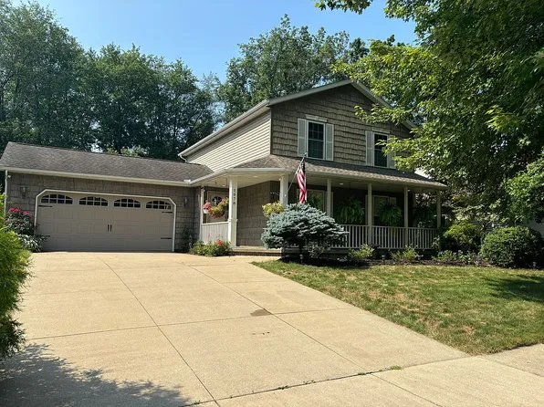 1978 Cherrywood Ln, Akron, OH 44312
