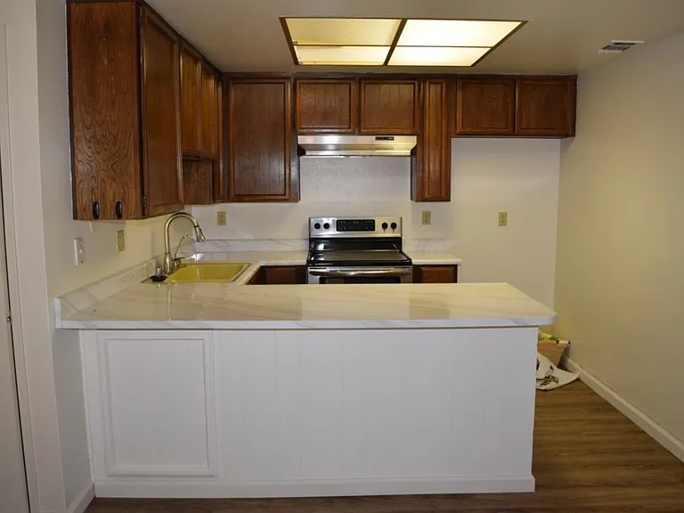 6051 Roloff Way — Photo 9