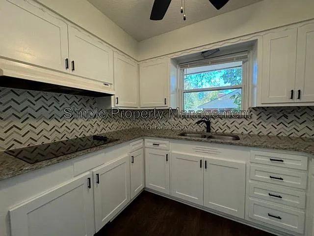 816 Willow Ln — Photo 9