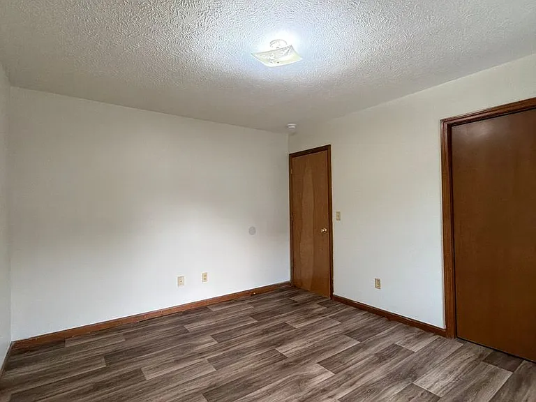 213 Stonewall Ct — Photo 11