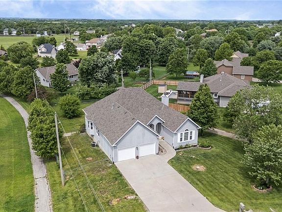 3rd image of 17603 157th St