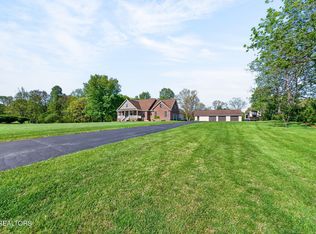 714 Pow Camp Rd, Crossville, TN 38572