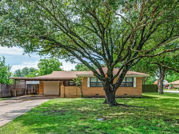 221 Leighton Dr, Terrell, TX 75160