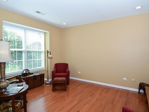 3rd image of 12723 Bluebell Ave