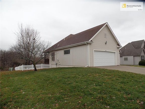 3rd image of 8019 N Hope Ave