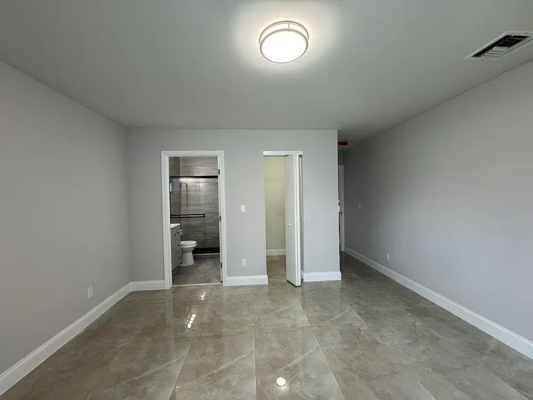 400 NE 30th St #2 — Photo 12