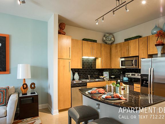 5th image of 1731 Crescent Plaza Dr #873