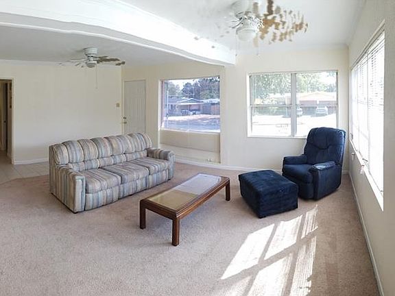 3rd image of 6015 Bolling Dr