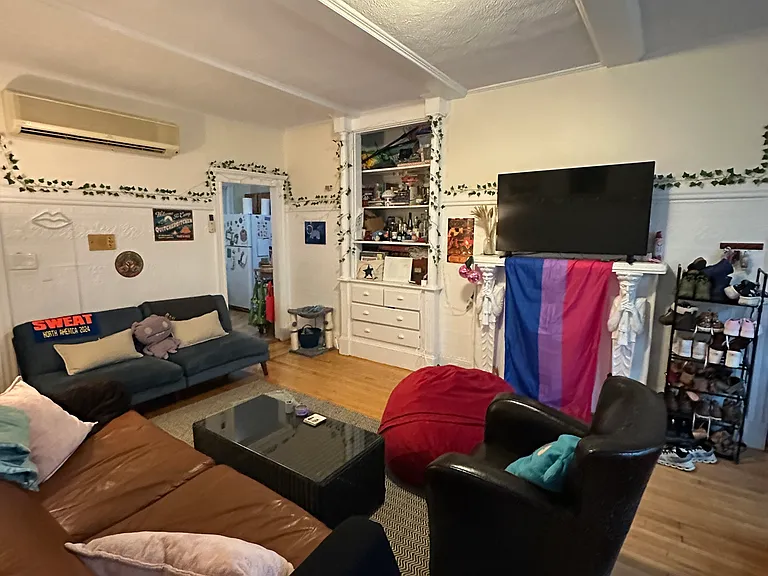 6 Bellvista Rd #2 — Photo 2