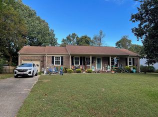 1709 Pine Tree Dr, Gloucester Point, VA 23062