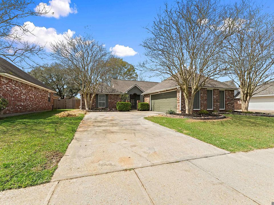 1st image of 3988 Meadow Ridge Dr